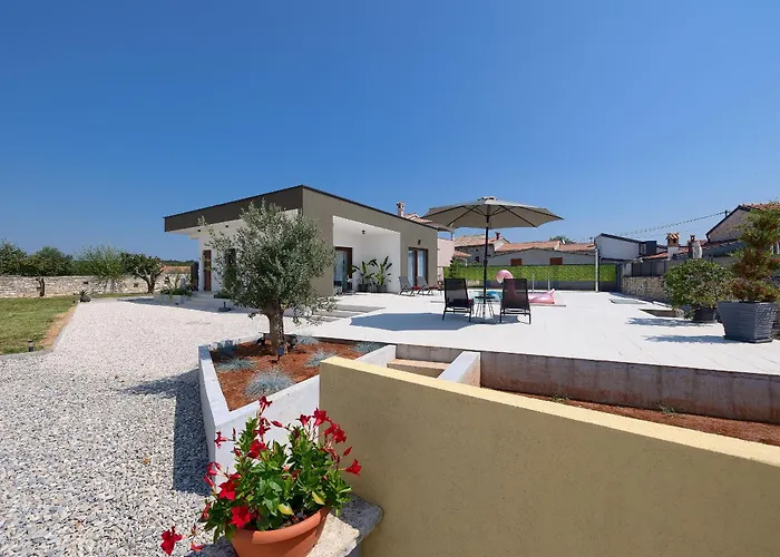 House Bronzin By Istra Vacation
