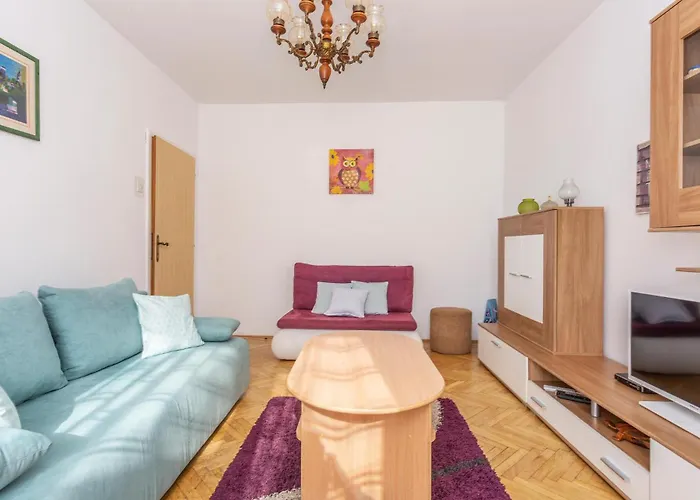 Cozy Home In Omisalj With Wifi